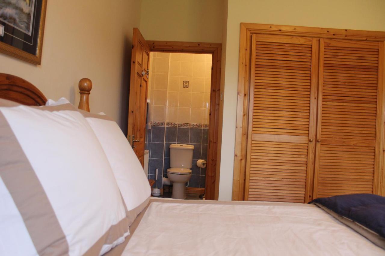 Riverbend Lodge B & B Утерард Экстерьер фото